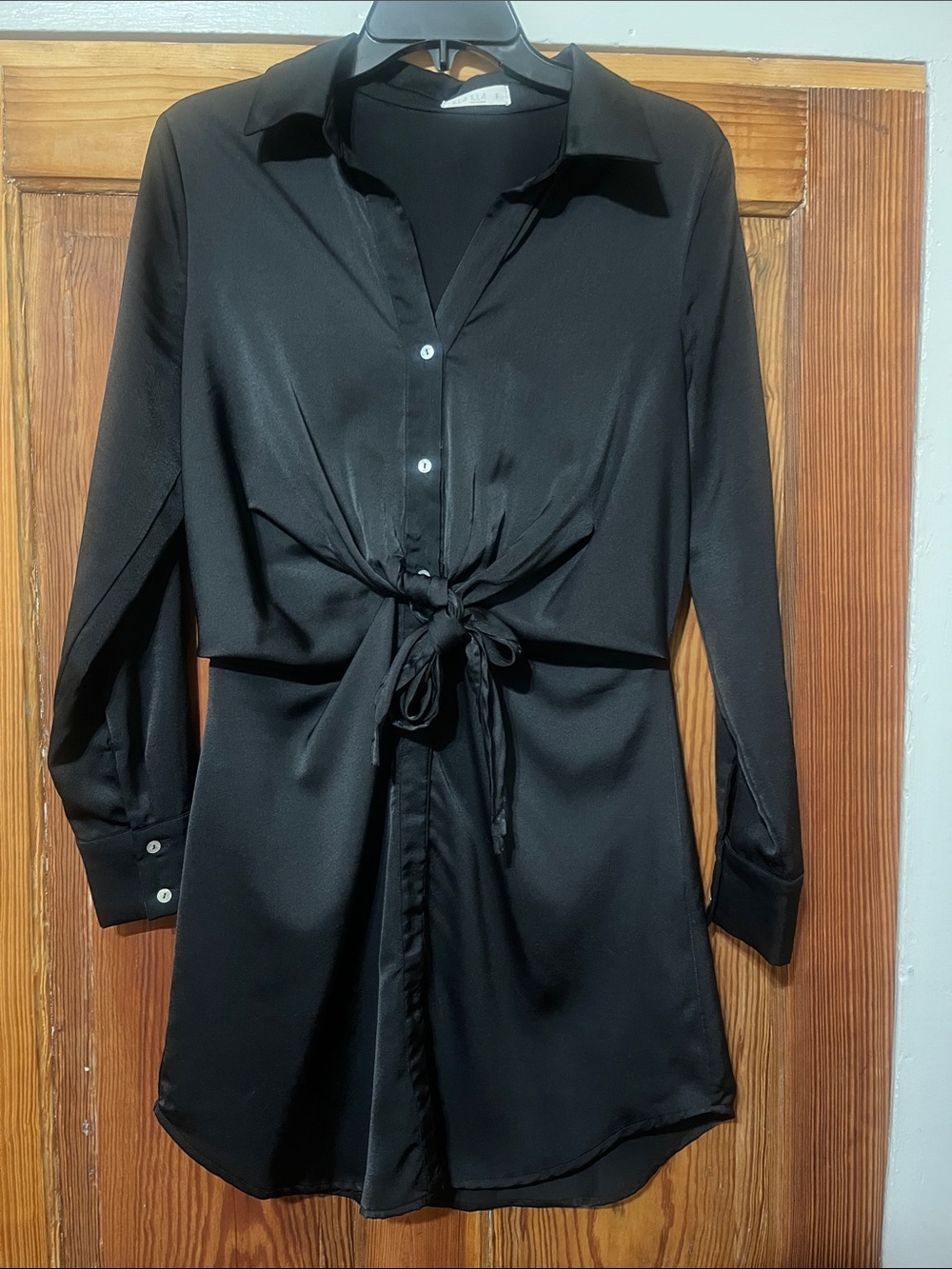 ILLA ILLA Black Satin Long-Sleeve Tie-Front Shirt Dress